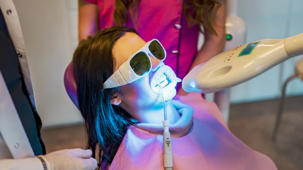 Snow Teeth Whitening