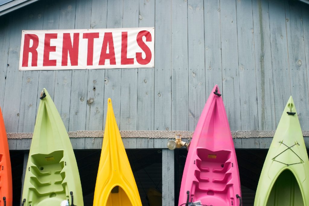 kayak dealer