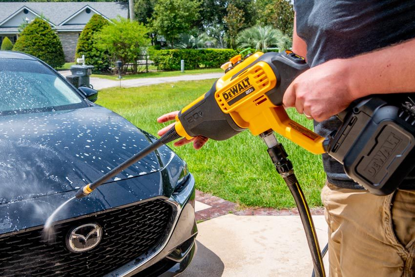 DeWALT Battery Operated Pressure Washer Cleaning Power