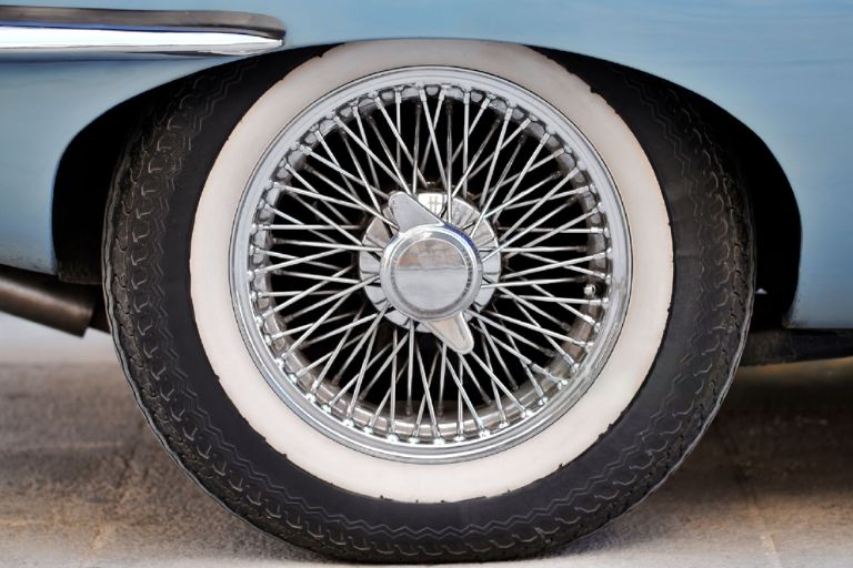 Classic Car wire wheel and tire with chrome finishing