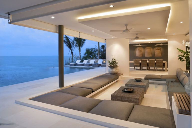 Light kits for outdoor ceiling fans