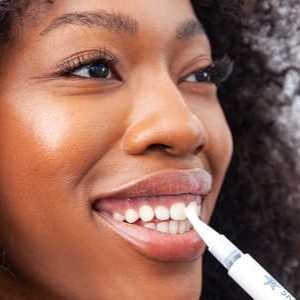 Snow Whitening Serum